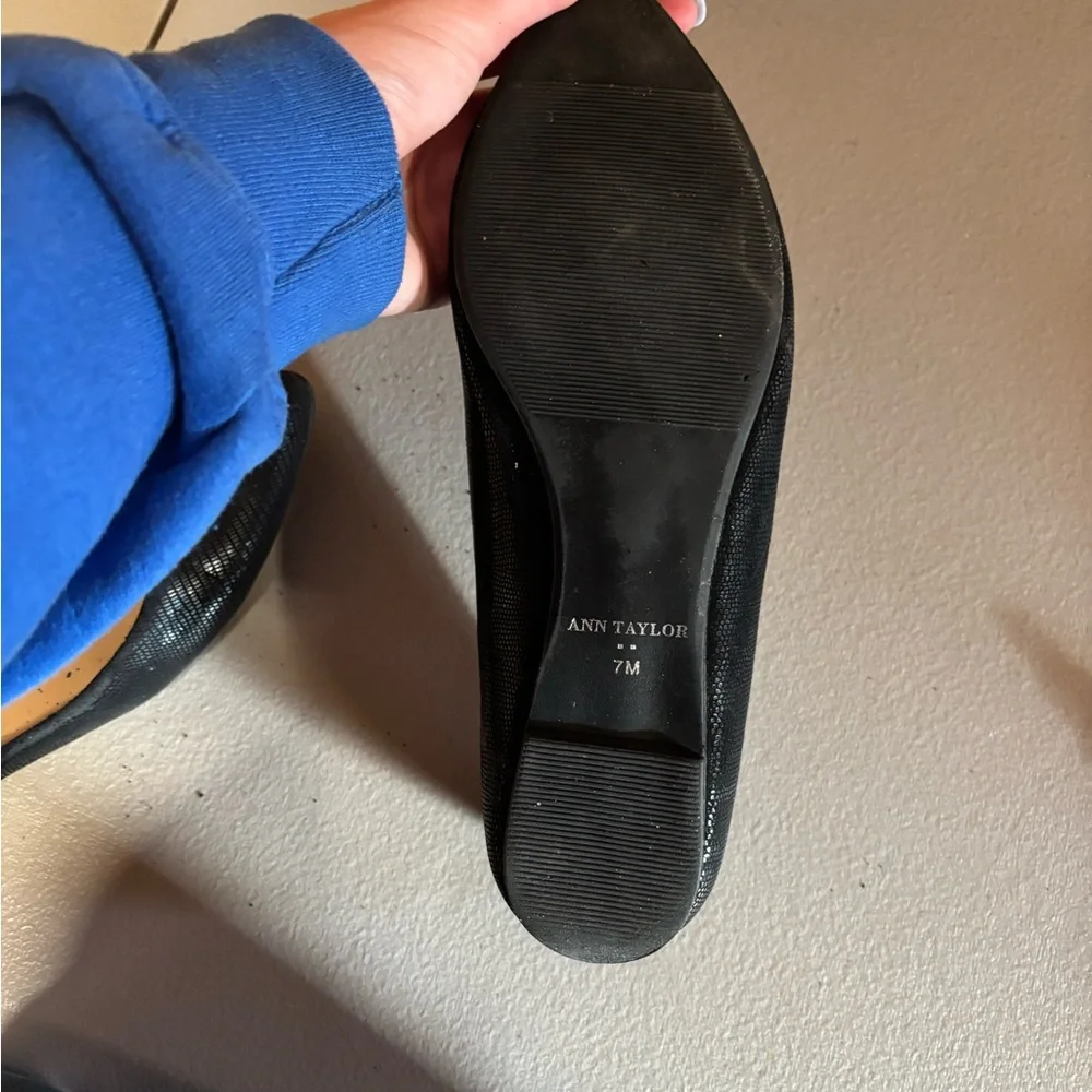 Ann Taylor Black Textured Leather Flats